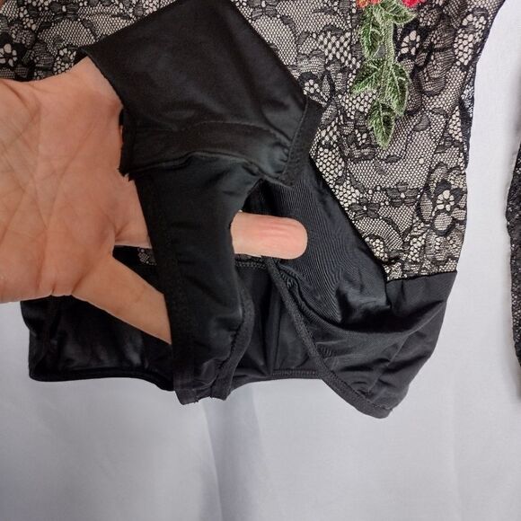 Just One body suit - Picture 6 of 10